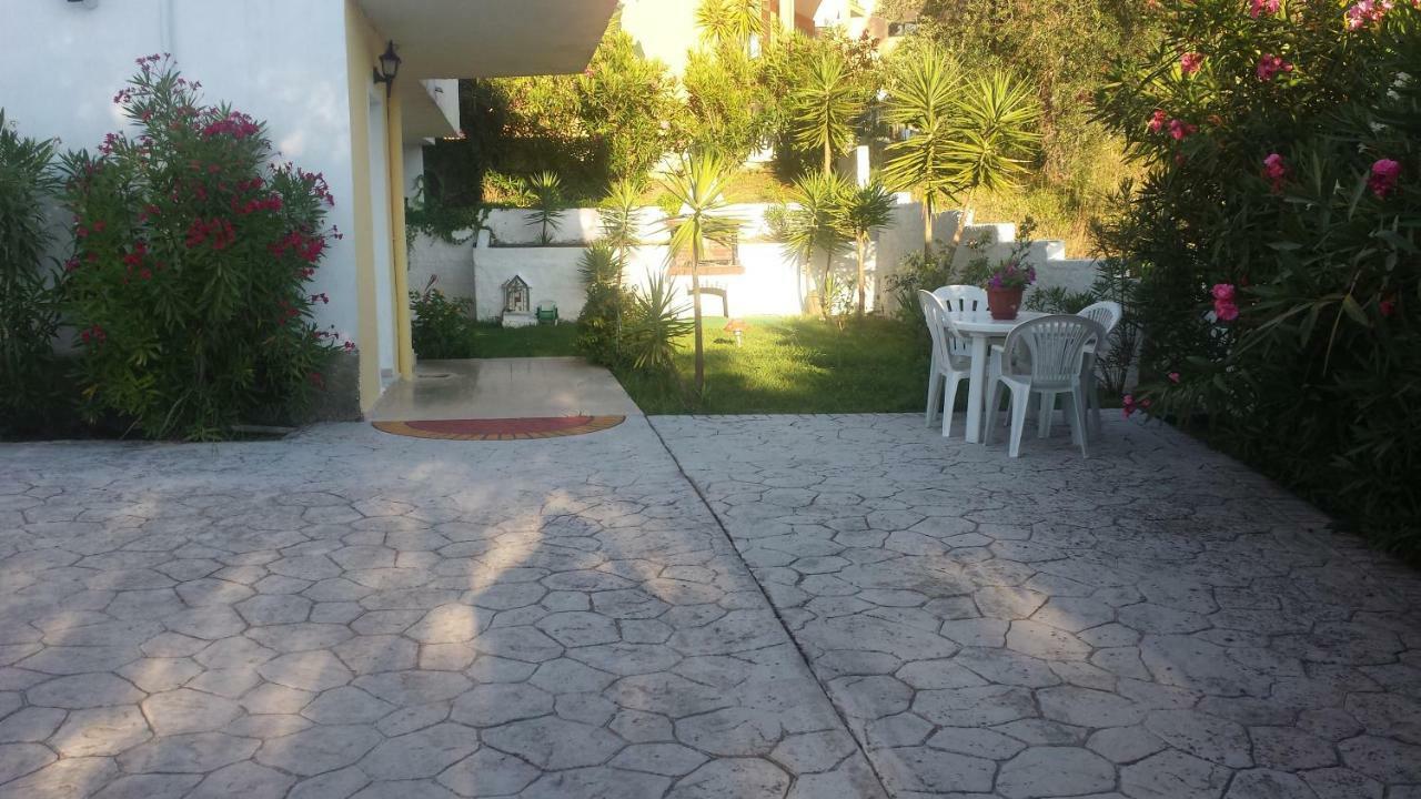 Digkas Apartments Kato Korakiana Екстер'єр фото